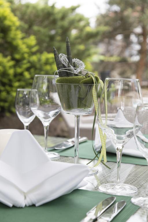 Hotel-Restaurant Arneggers Adler Tiefenbronn エクステリア 写真