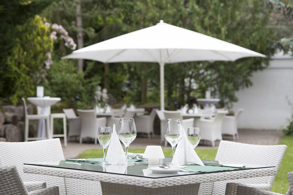 Hotel-Restaurant Arneggers Adler Tiefenbronn エクステリア 写真