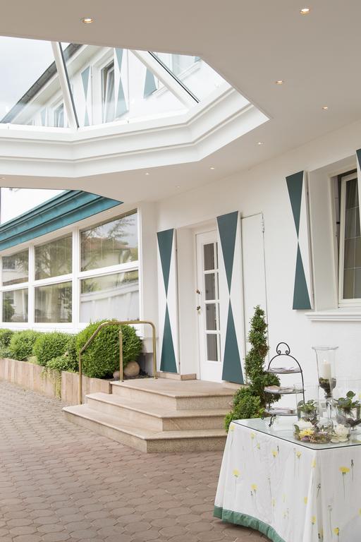 Hotel-Restaurant Arneggers Adler Tiefenbronn エクステリア 写真