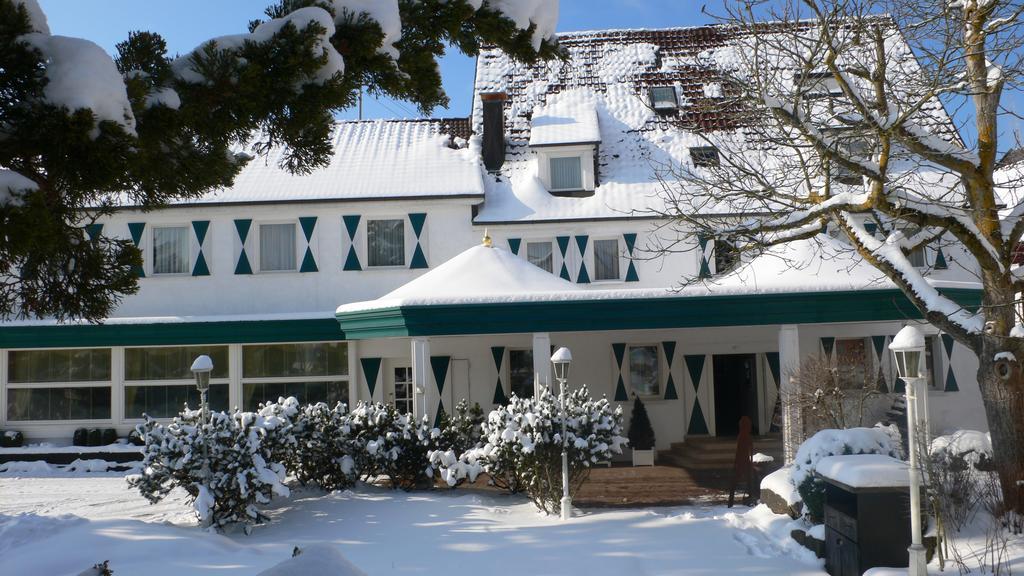 Hotel-Restaurant Arneggers Adler Tiefenbronn エクステリア 写真