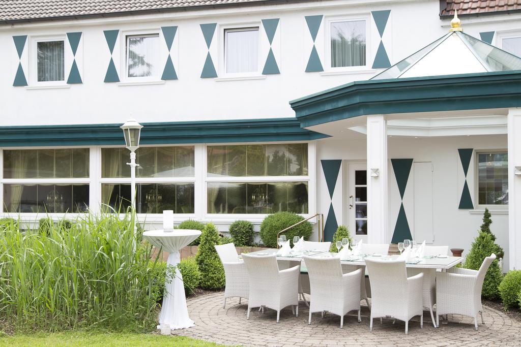 Hotel-Restaurant Arneggers Adler Tiefenbronn エクステリア 写真